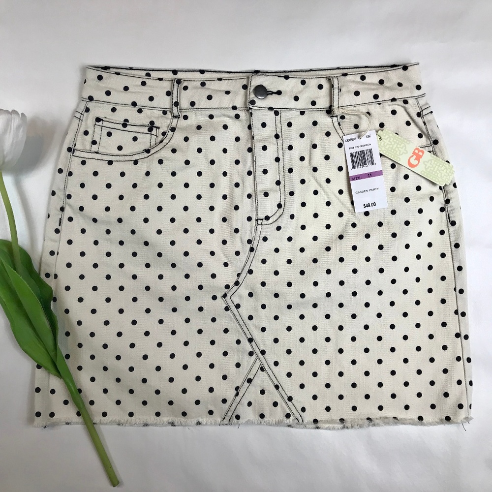 🌷GB - Polka Dot Mini Skirt - Picture 1 of 5